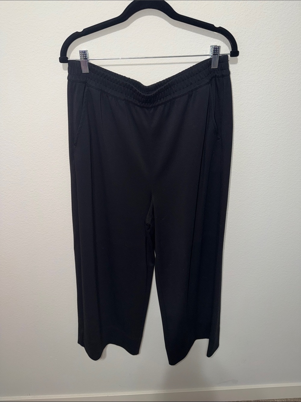 NWOT Caslon Black Wide-Leg Pull-On Pants. AU26